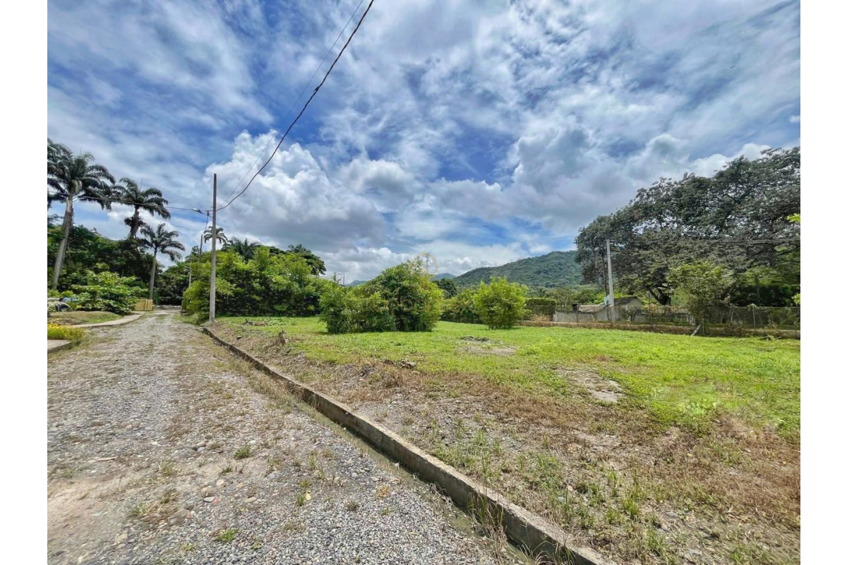 UrbanLex vende lote conjunto campestre área 480m2 $200Millones