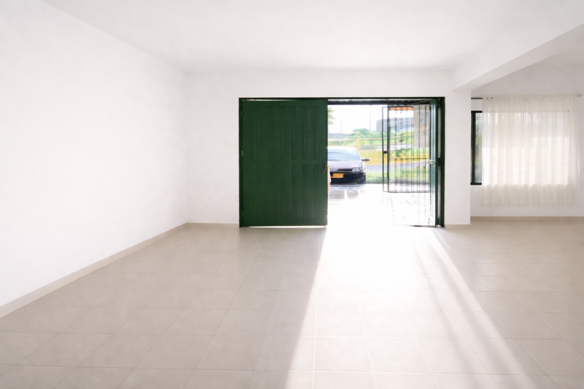 Casa Lote en Venta en Alfonso López Cali sobre Calle 70 | 210 m² | Uso Comercial y Residencial | Alta Valorización